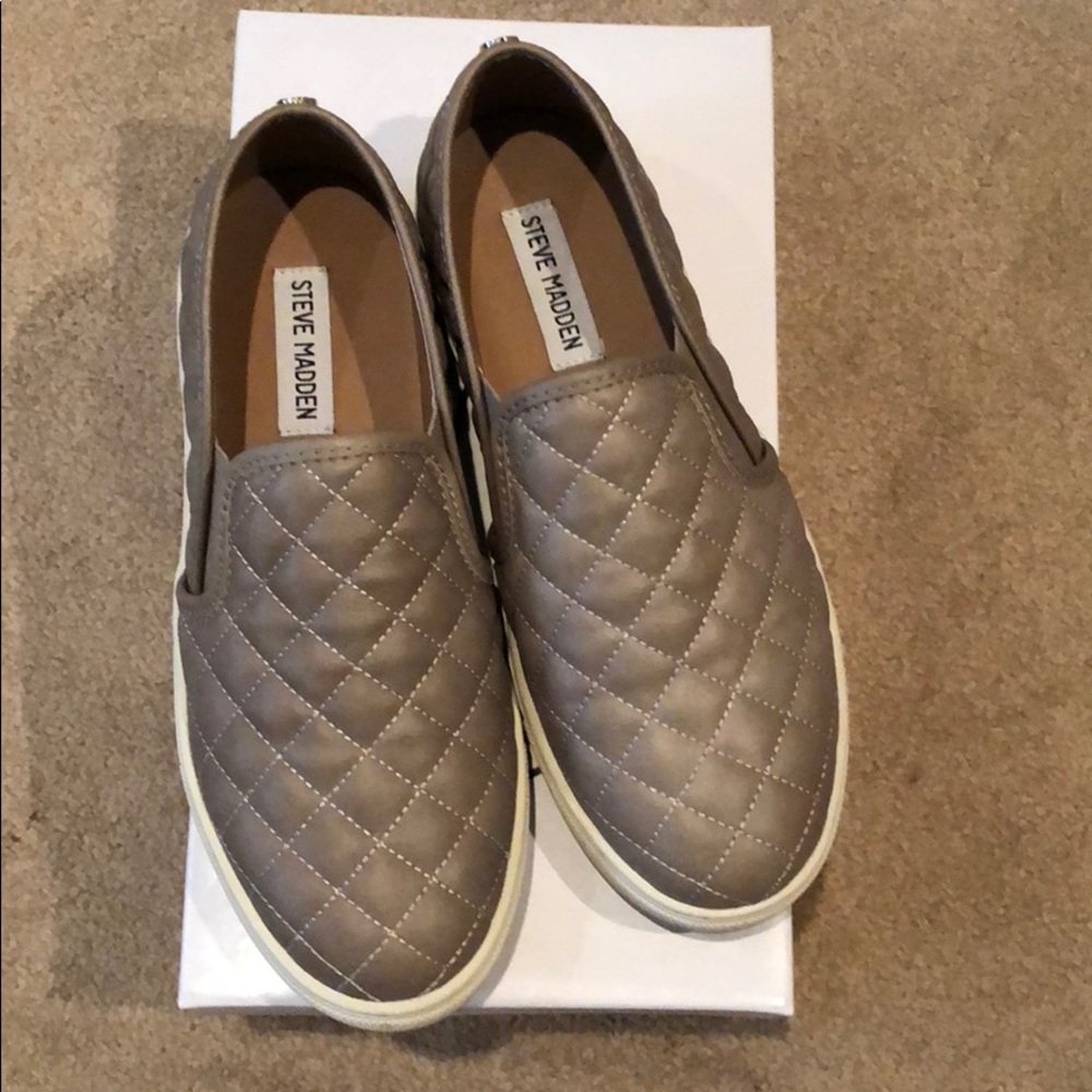 Slip on sneakers